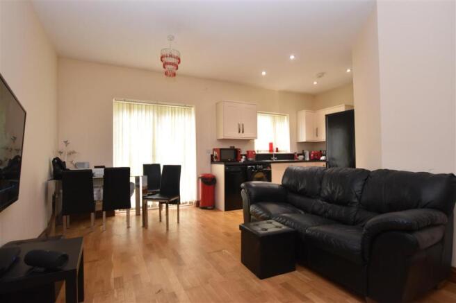 Lounge / Kitchen /