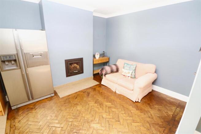 KITCHEN/FAMILY/DINING ROOM