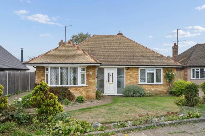 3-bed detached on Grove Park, Tring, £700,000