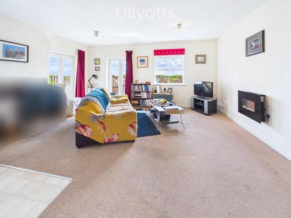 2 bed Flat for sale Image 5
