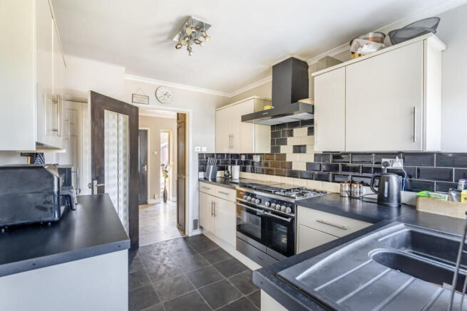3 bed Terraced for sale Image 8