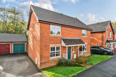Culm Valley Way, Uffculme, Cullompton, Devon, EX15