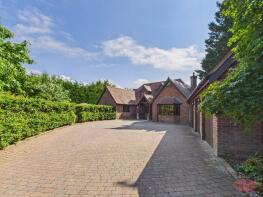 Aviary Lodge, Matchams Lane, Christchurch BH23 6AW