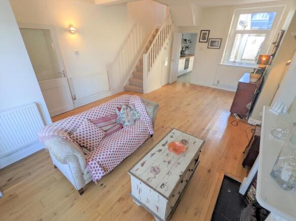 Living Room (2)
