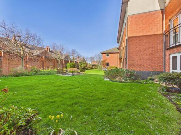 1 bed Apartment for sale Image 12