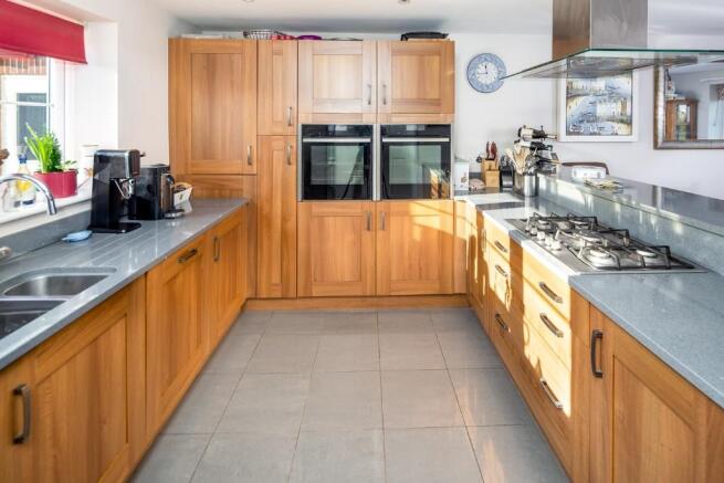 Kitchen-Dine-Family