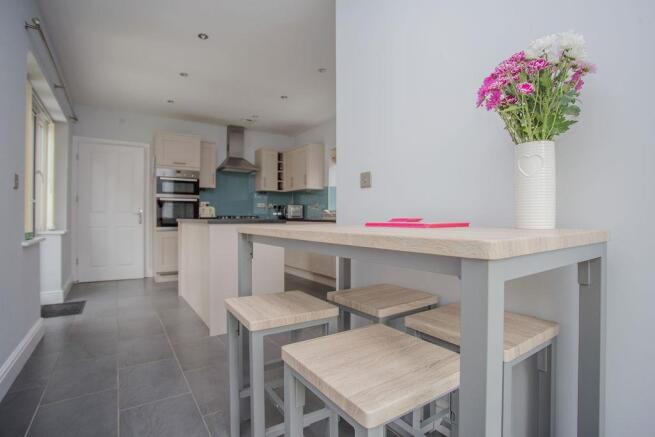 Kitchen/Breakfast Room
