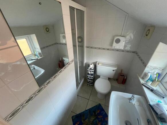 Bathroom.jpg