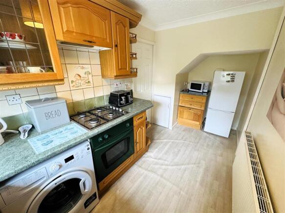 2 bed Semi-Detached for sale Image 6