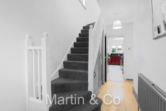 1552118070 - 33 T...