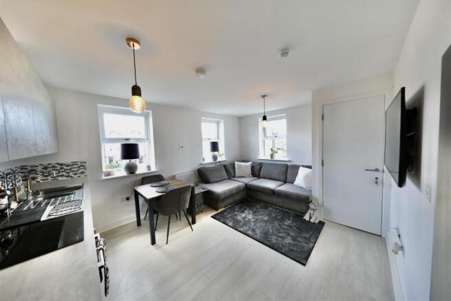 2 bed Town House for sale Image 4