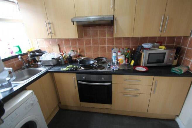 3 bed Semi-Detached to rent Image 7