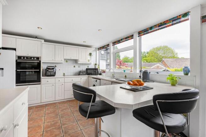 Minster Close, Hatfield, AL10 photo 4