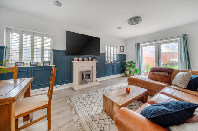 1385658-1-692d7dd...