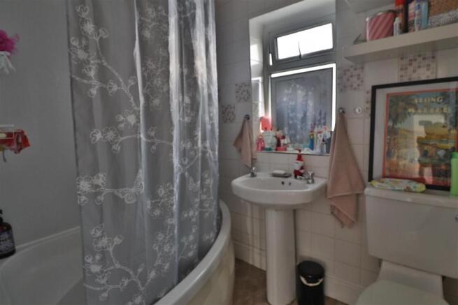 BATHROOM/W.C