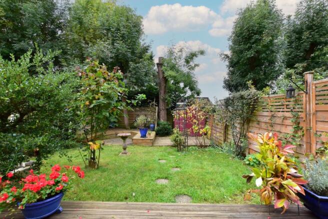 Oak Tree Close, Abbots Langley, WD5 photo 4