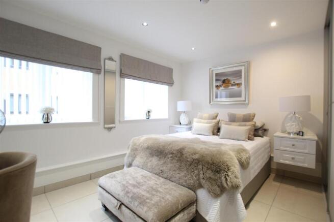2 bed Apartment for sale Image 4