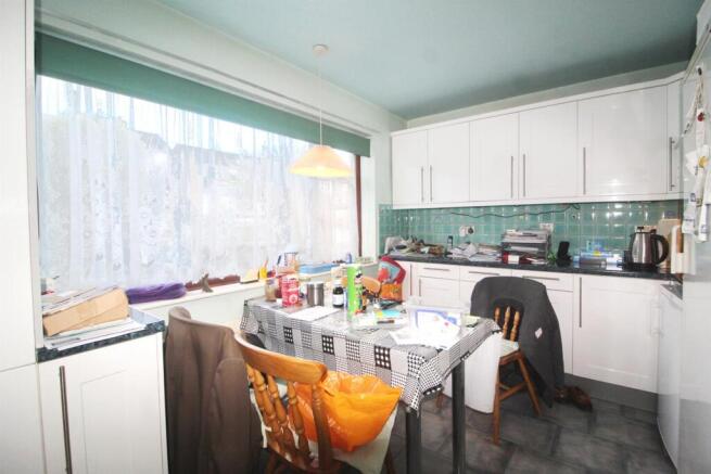 Dining room e.jpg