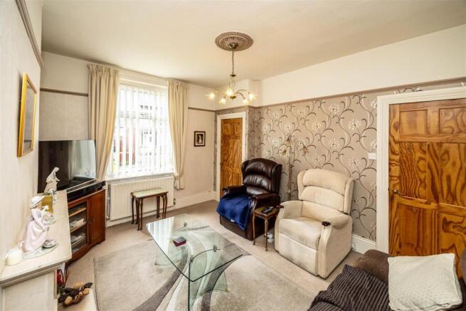 3 bed Terraced for sale Image 4