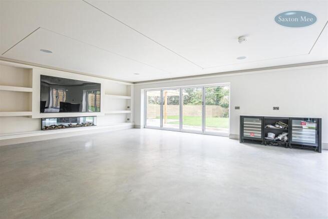 4 bed Detached for sale Image 4