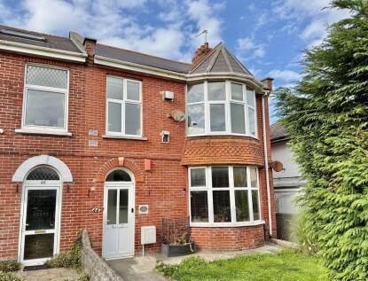 Milehouse Road, Plymouth One Bedroom First Floor Flat in Need of Full Refurbishement. CASH BUYERS ONLY !!!!