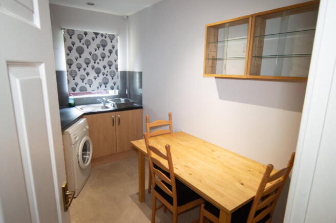 1 bed Flat for sale Image 4