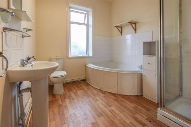 Bathroom / WC: