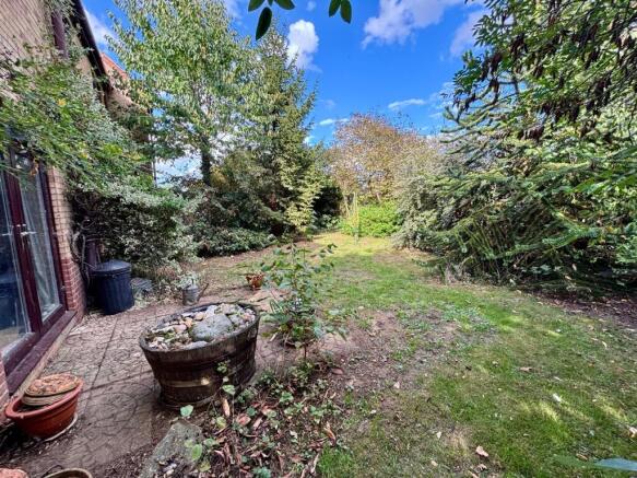 Truesdale Gardens, Langtoft, Market Deeping, PE6 photo 4