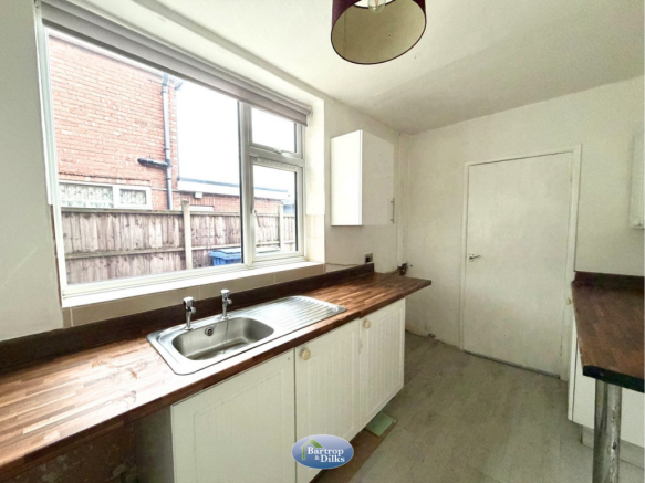 3 bed Semi-Detached for sale Image 10