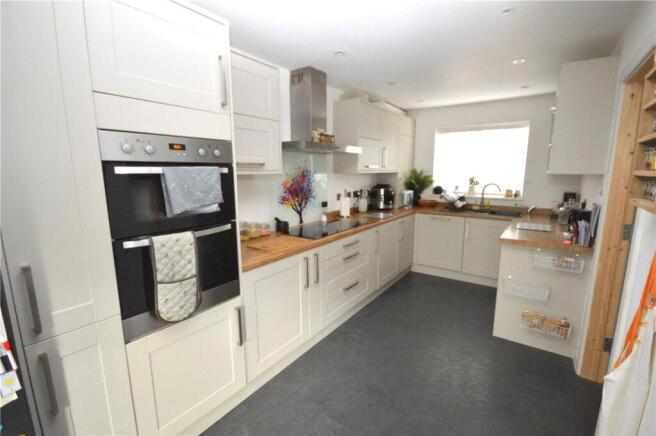 Harveys Hill, Luton, Bedfordshire, LU2 photo 4