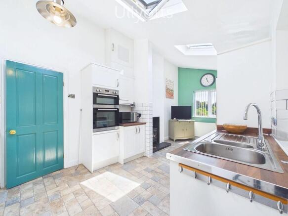 3 bed Detached Bungalow for sale Image 7