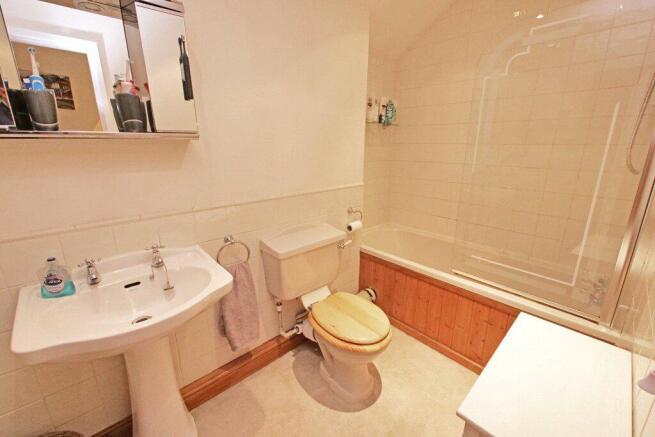 2 bed Terraced for sale Image 8