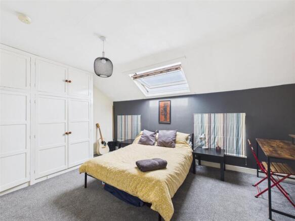 3 bed Terraced for sale Image 5