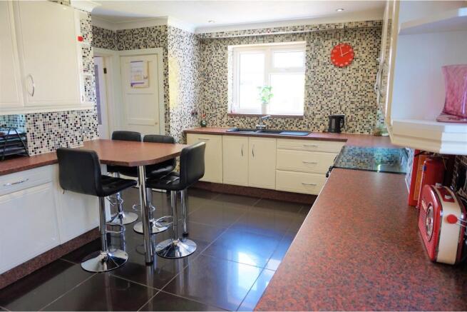 Kitchen / Breakfast
