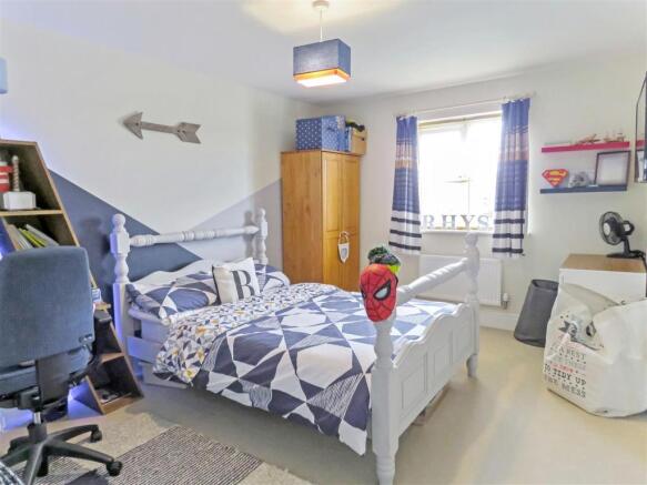 Bedroom 2.JPG