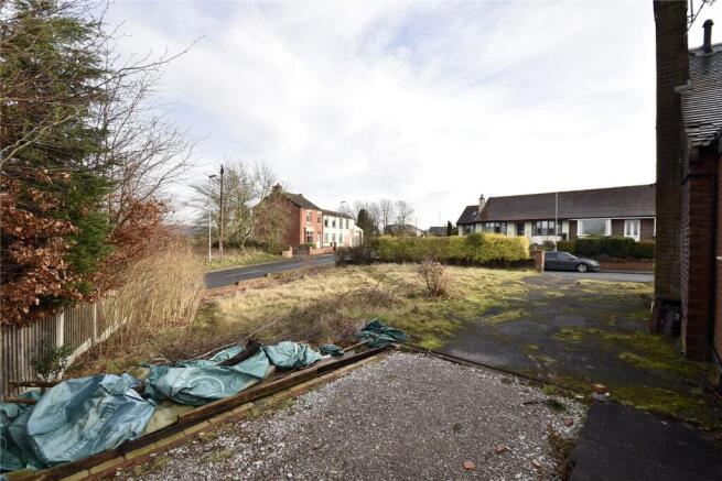 2 bed Semi-Detached Bungalow for sale Image 5