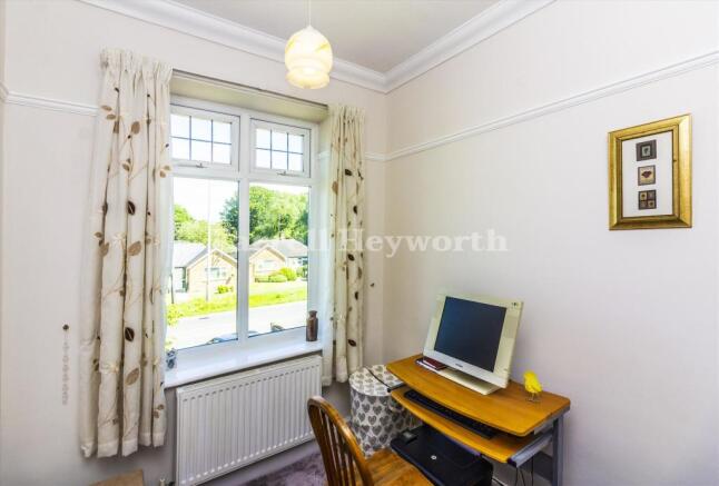 Bedroom 3 image 2