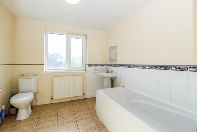 BATHROOM/W.C.