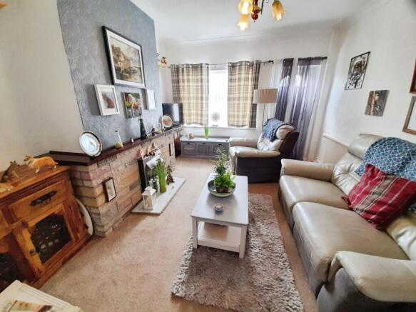pbox-living_room-313541.jpg