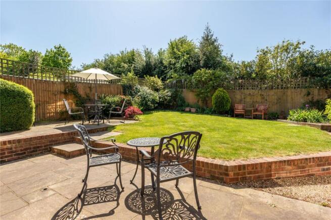 2, Meadow Close, Westcott, Dorking, Surrey, RH4 photo 4