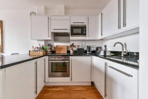 4, 77 Island Apartments, Prebend Street, London N1 8PW