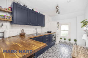 Top Floor Flat, 122, Burnt Ash Hill, London SE12 0HT