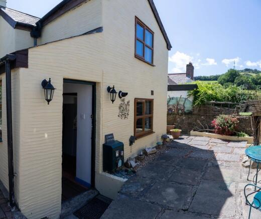 StapleCottage8of67.jpg