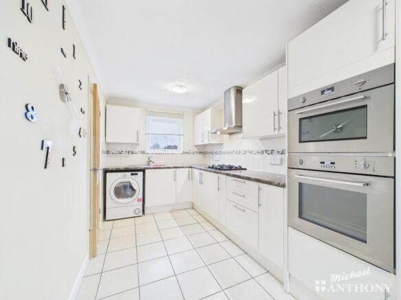 CAM02773G0-PR0398-STILL009