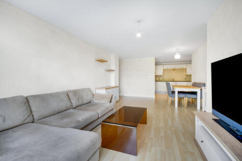 Wells Crescent, Marconi Plaza, Chelmsford