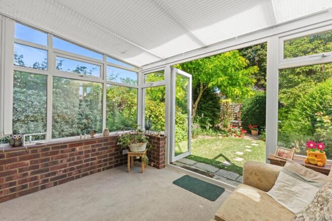 Thame Road, Haddenham, HP17 photo 4