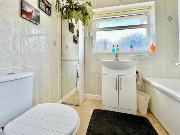 9 Mayflower Drive 9.JPG