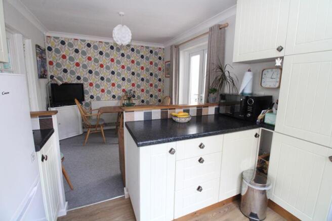 Kitchen/Dining Space