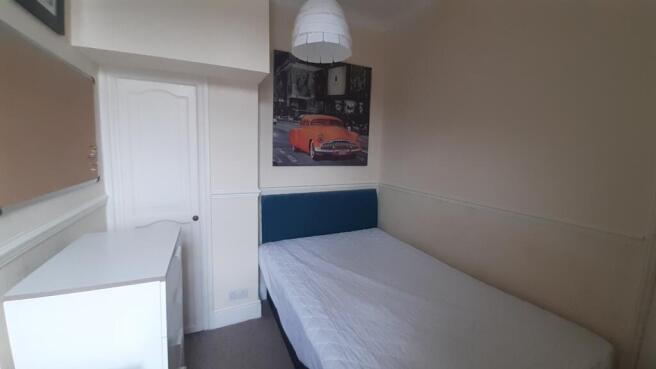No 10 80 Dogf - Bedroom Two 2