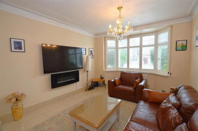 24 Priory Road living room.JPG